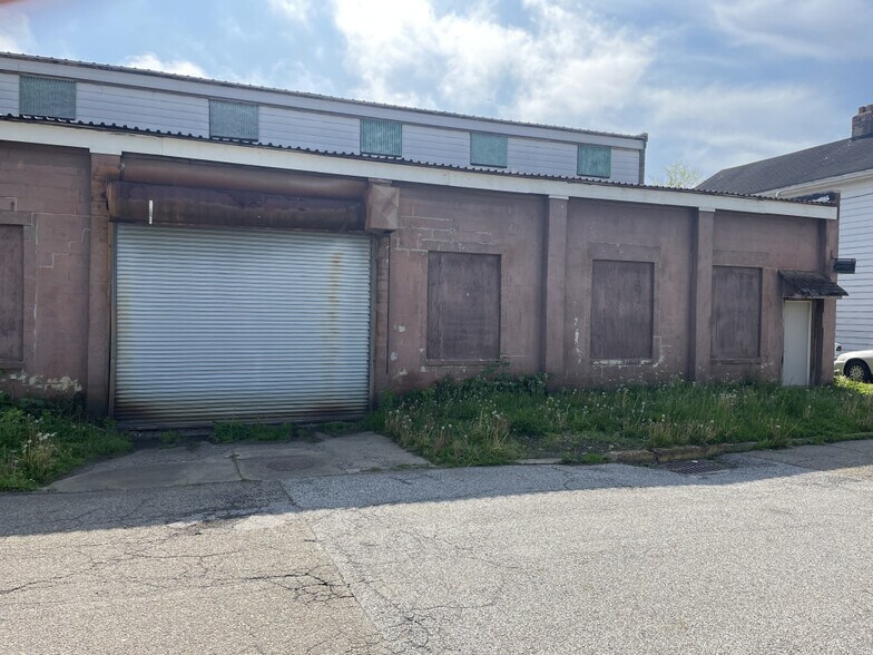 More Photos Of 500 N 5th St, Toronto Warehouse For Sale