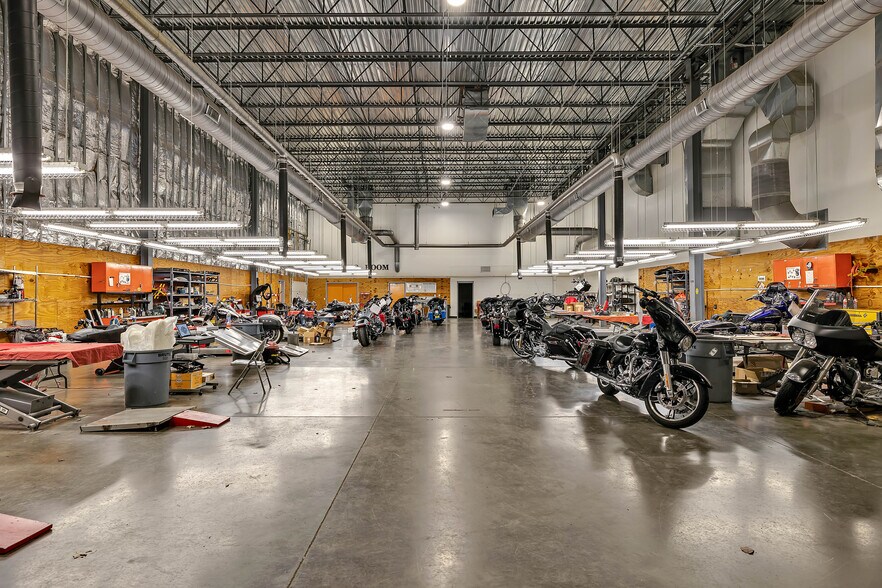 More Photos Of 1616 Harley Davidson Blvd, Columbia Freestanding For Sale