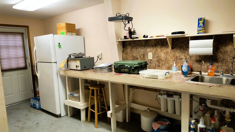 More Photos Of 853 KS-19 Hwy, Larned Warehouse For Sale