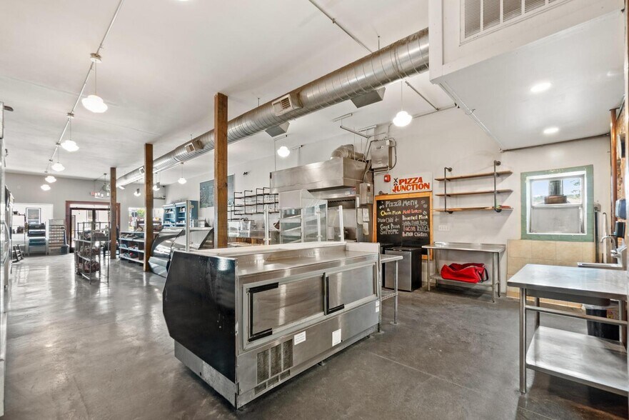 More Photos Of 104 S Main St, Glencoe Storefront Retail Residential For Sale