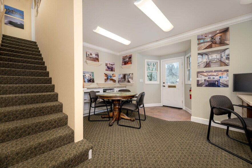 More Photos Of 1072 E Main St, Grass Valley Office For Sale