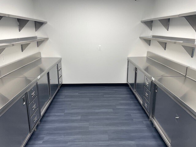 More Photos Of 29721 Michigan, Inkster General Retail For Sale