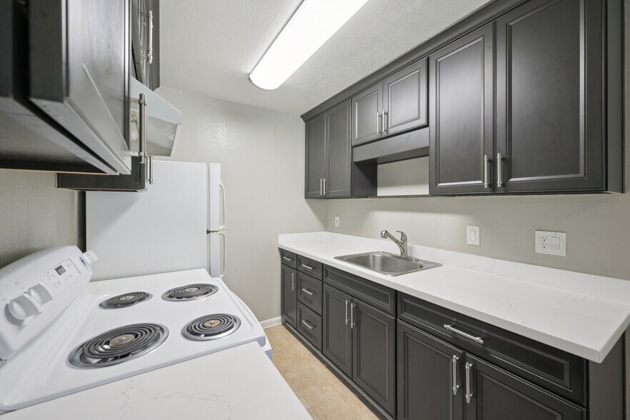 More Photos Of 550 Berry Ave, Hayward Apartments For Sale