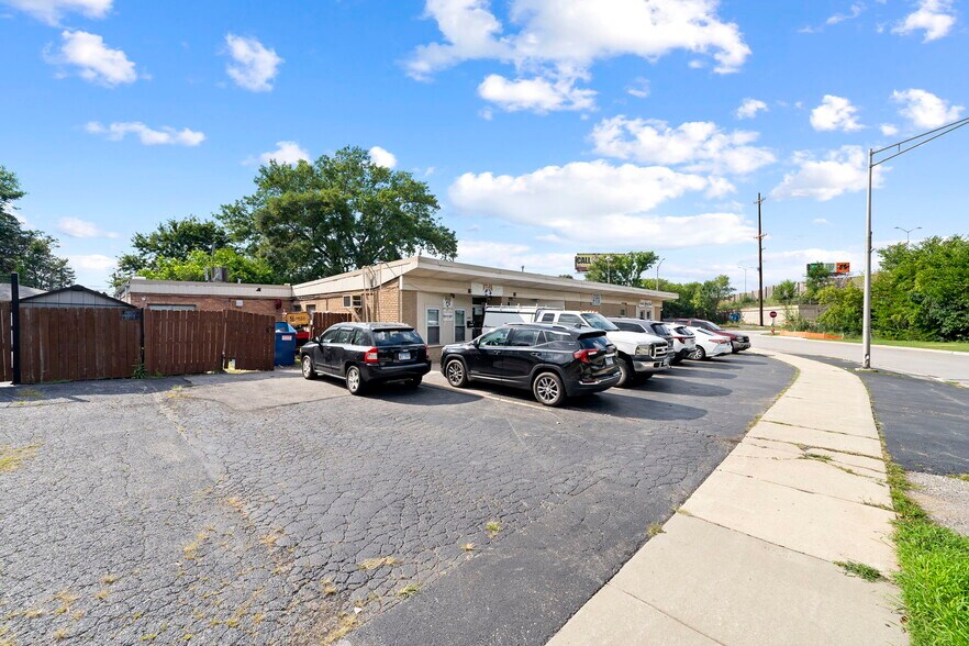 More Photos Of 10341 Southwest Hwy, Chicago Ridge Freestanding For Lease