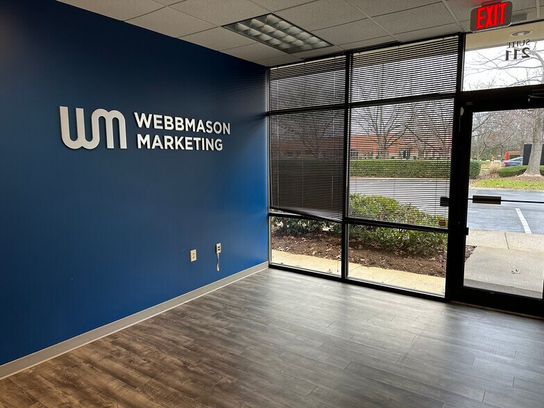 More Photos Of 381 Mallory Station Rd, Franklin Office For Lease