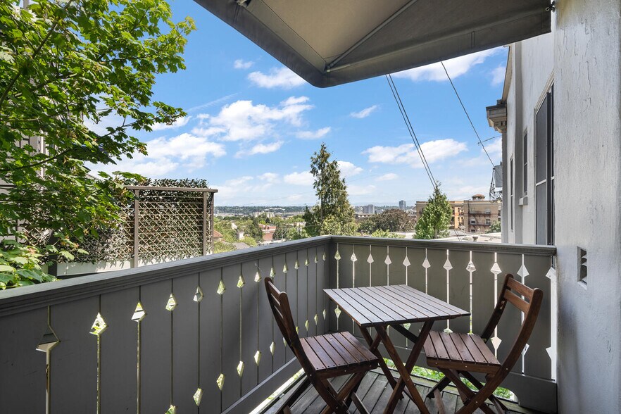 More Photos Of , Portland Multifamily For Sale
