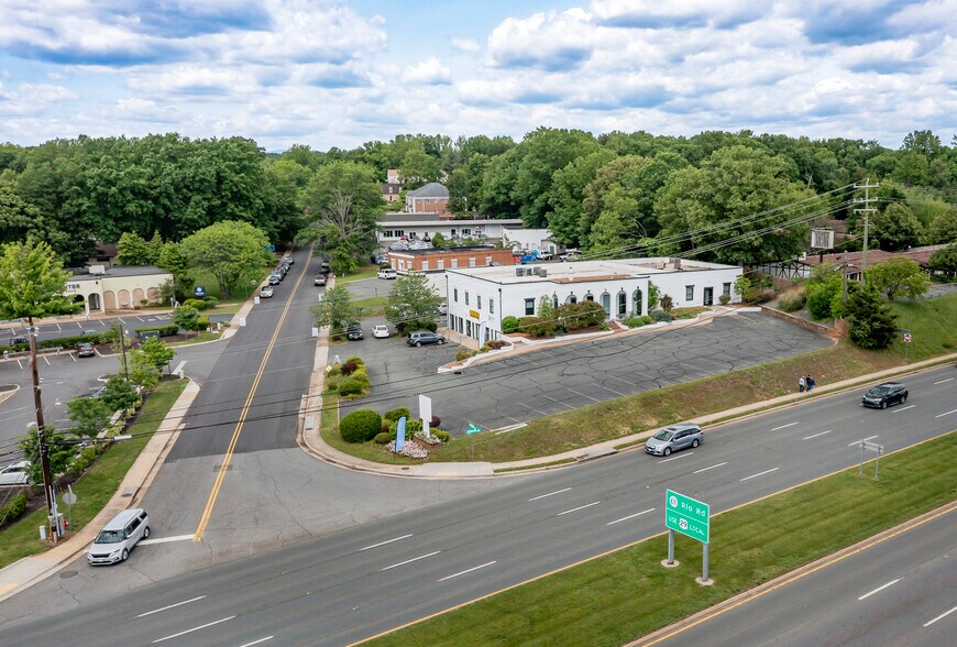 More Photos Of 490 Westfield Rd, Charlottesville Storefront Retail Office For Sale