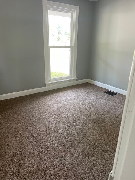 More Photos Of 830 Beaver Creek rd, Hagerstown Specialty For Lease