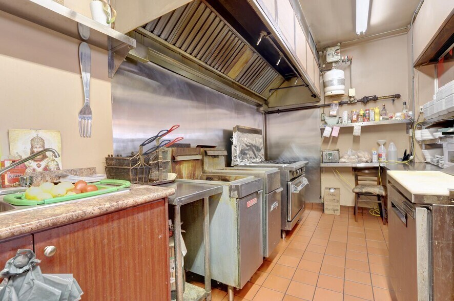More Photos Of 448 Browns Line, Toronto Restaurant For Sale