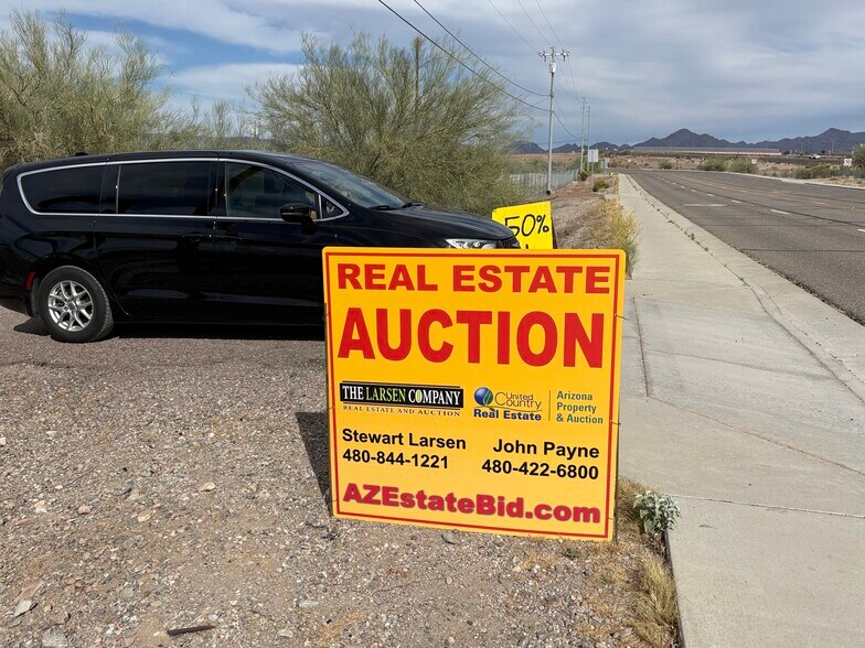 More Photos Of 690 E Main St, Quartzsite Storefront Retail Office For Sale