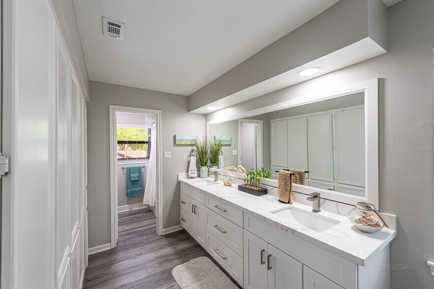 More Photos Of 25142 Roesner Ln, Katy Office Residential For Lease