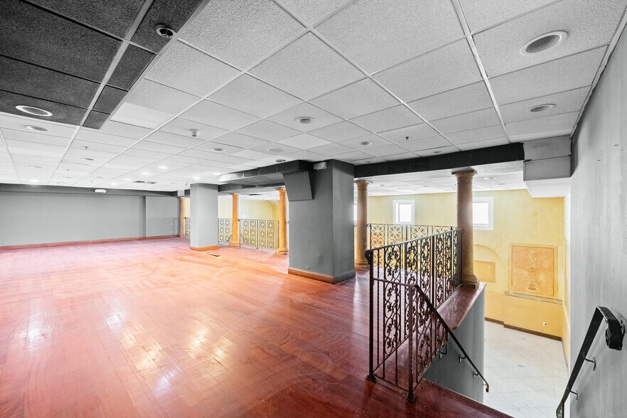 More Photos Of 66-68 W Flagler St, Miami Loft Creative Space For Sale