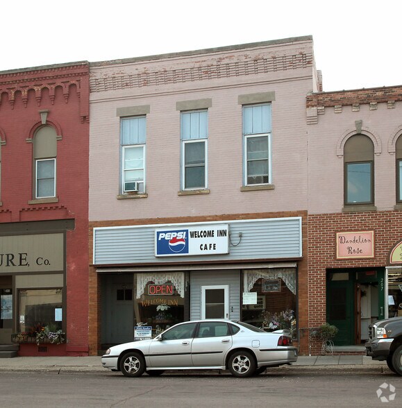 More Photos Of 205 S Main St, Le Sueur Storefront Retail Residential For Sale