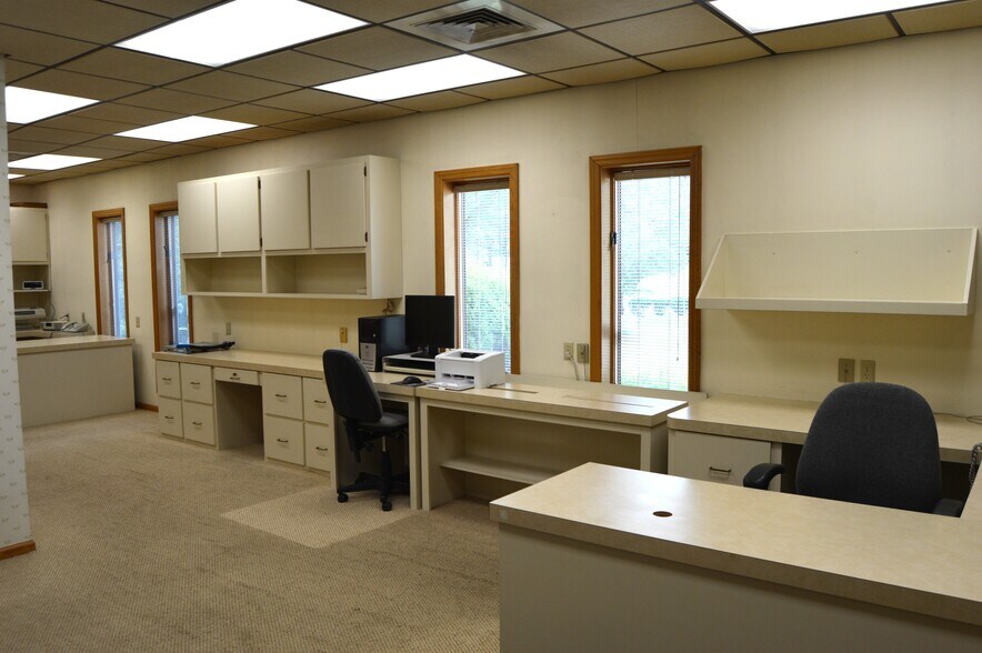 More Photos Of 603 1st Street Ext, Apollo Medical For Sale