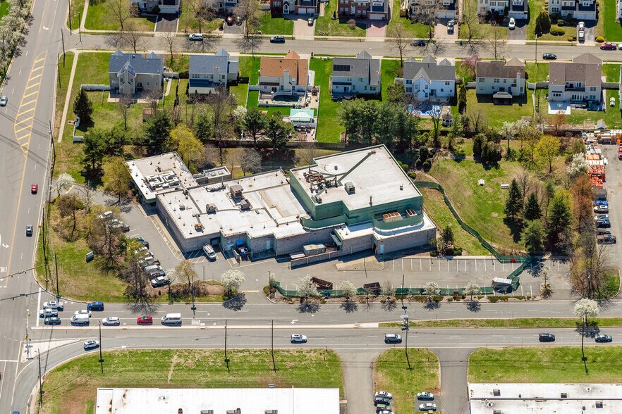 More Photos Of 900 Durham Ave, South Plainfield Warehouse For Lease