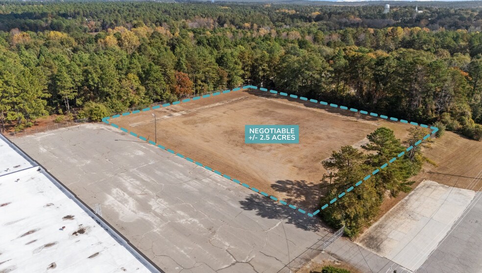 More Photos Of 3299 NC 5 Hwy, Aberdeen Distribution For Lease