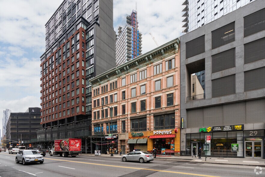 More Photos Of 21 Flatbush Ave, Brooklyn Office For Lease