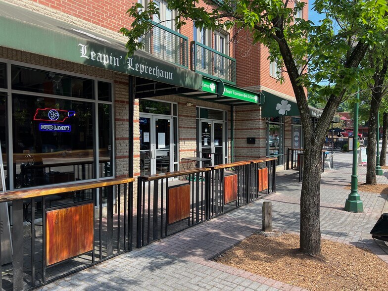 More Photos Of 100 Market St, Chattanooga Storefront For Sale