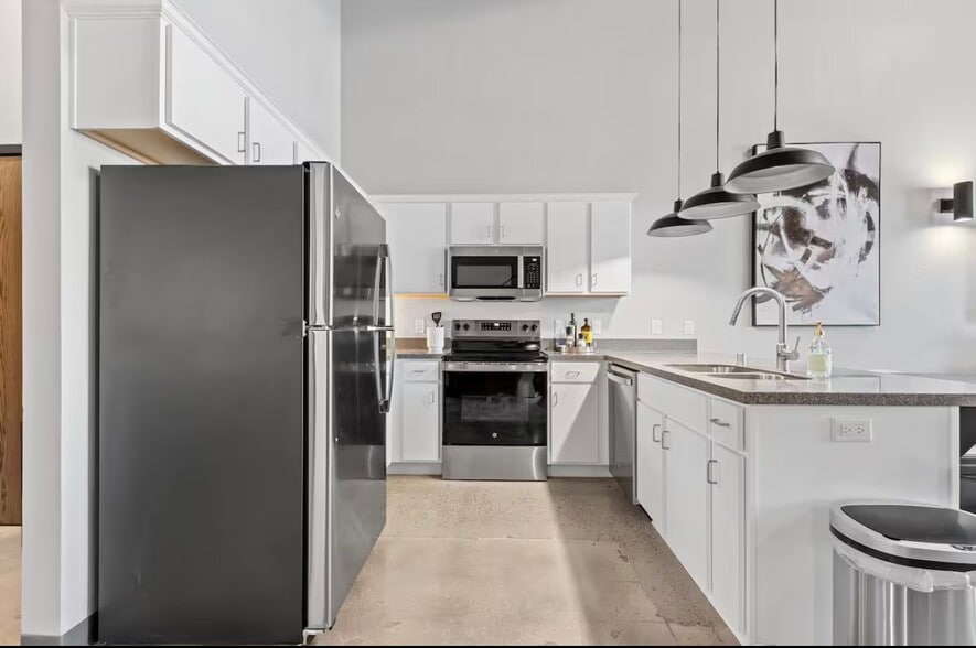 More Photos Of 216 Northland Ave, Green Bay Apartments For Sale