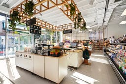 More Photos Of 505-511 Rue Rachel E, Montréal Storefront Retail Office For Sale