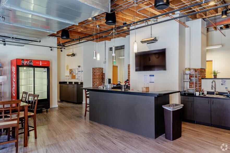 More Photos Of 1512-1514 Curtis St, Denver Loft Creative Space For Lease