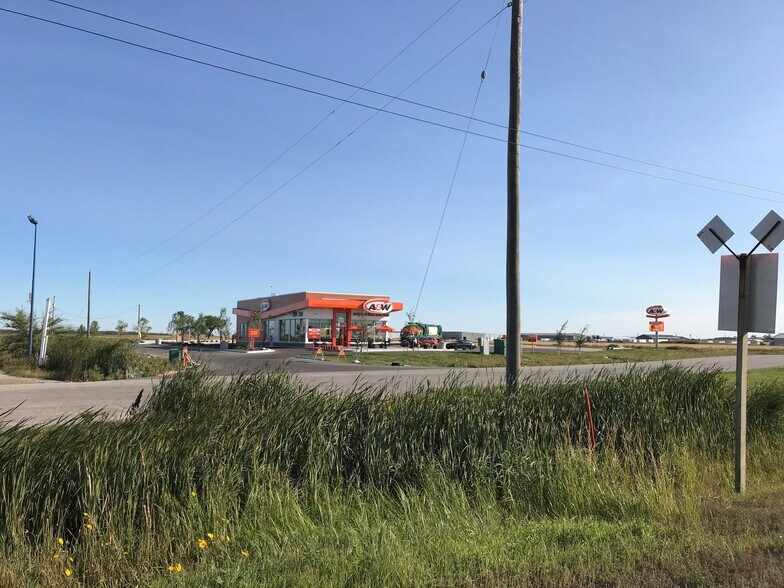 More Photos Of 5105 Portage Av, Headingley Freestanding For Lease