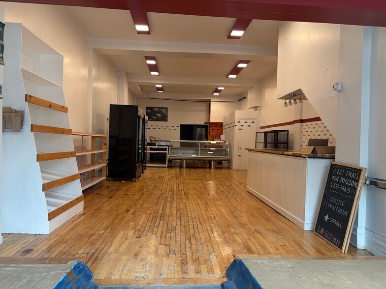 More Photos Of 1835-1841 Rue Ontario E, Montréal Storefront Retail Residential For Lease