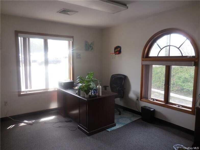 More Photos Of 34 Route 17K, Newburgh Medical For Lease