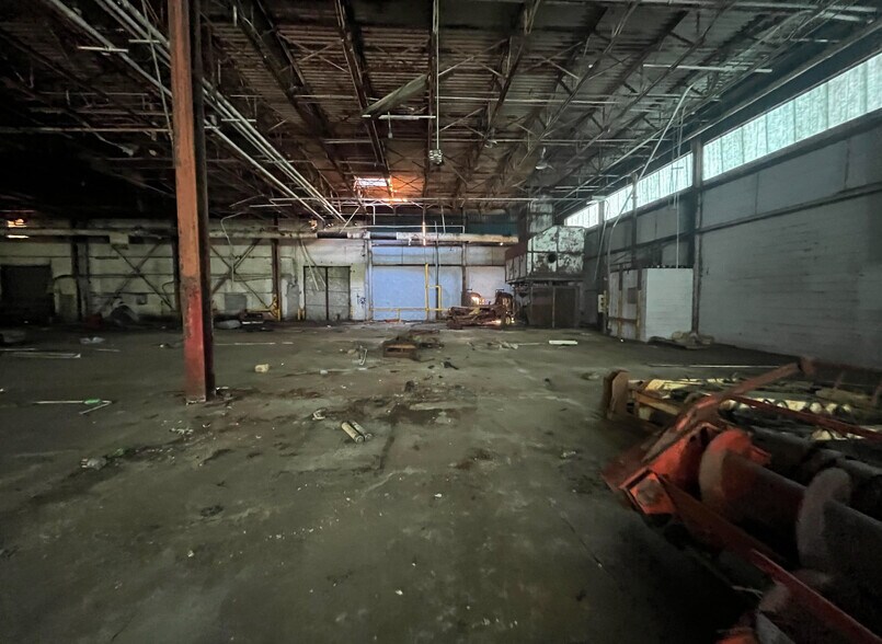 More Photos Of 296 Robert E Cox Rd, Corbin Manufacturing For Sale