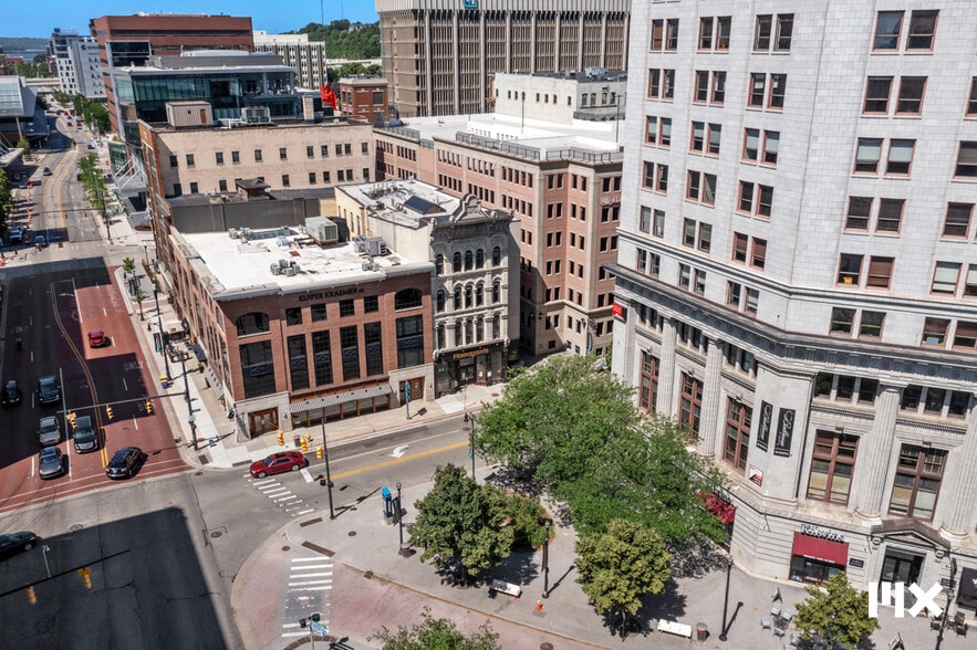 More Photos Of 139 Pearl St NW, Grand Rapids Multifamily For Sale