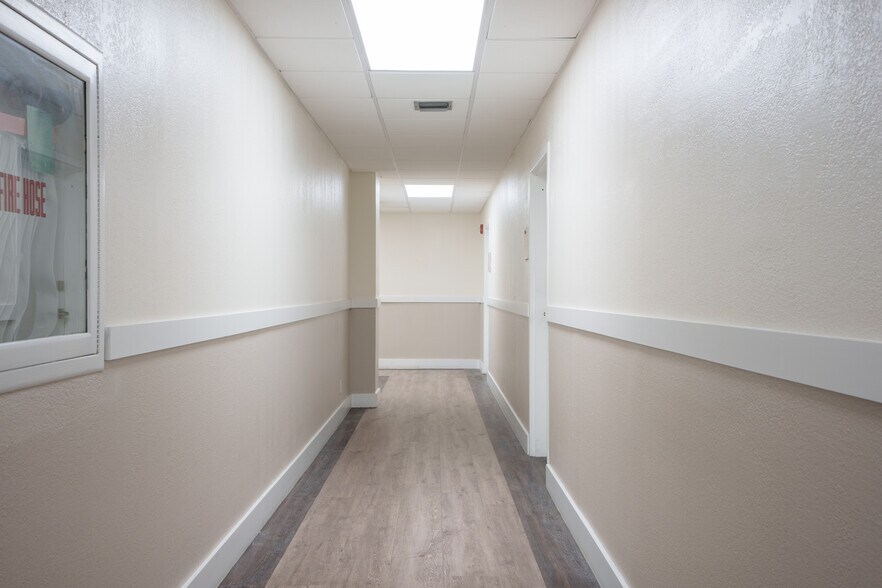 More Photos Of 2450 Hollywood Blvd, Hollywood Loft Creative Space For Sale
