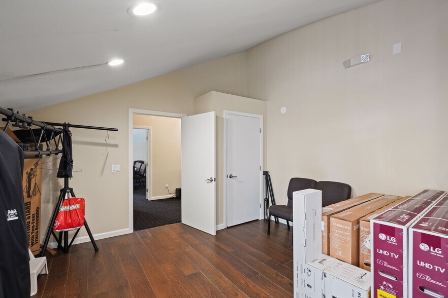 More Photos Of 1221 Oakdale Ave, San Francisco Religious Facility For Sale