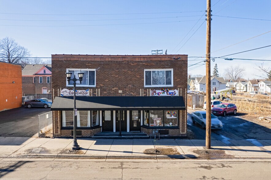 More Photos Of 609-611 N Dale St N, Saint Paul Storefront Retail Residential For Sale