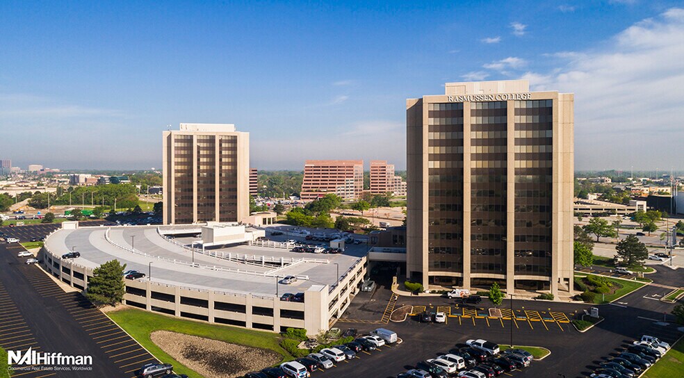More Photos Of 1415 W 22nd St, Oak Brook Unknown For Lease