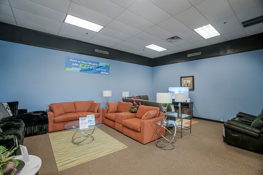 More Photos Of 1219 Gail Gardner Way, Prescott Freestanding For Lease