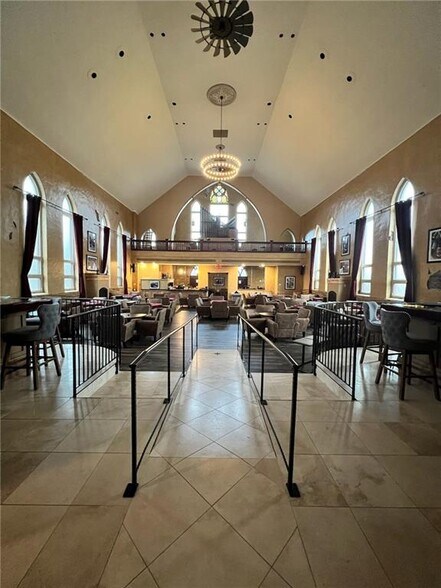 More Photos Of 211 Kenmawr Ave, Braddock Restaurant For Sale