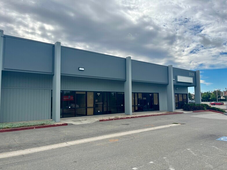 More Photos Of 5409 Central Ave, Newark Unknown For Lease