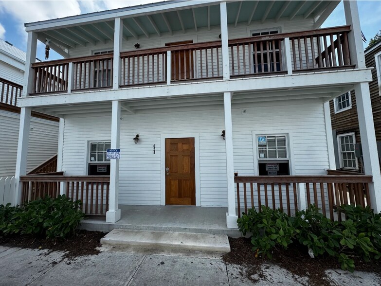 More Photos Of 210-216 Duval St, Key West General Retail For Lease