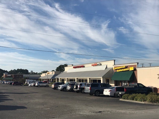 More Photos Of 10060 Ford Ave, Richmond Hill Unknown For Lease