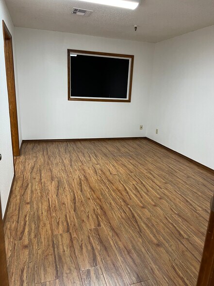 More Photos Of 6200 Melrose Ln, Oklahoma City Warehouse For Lease