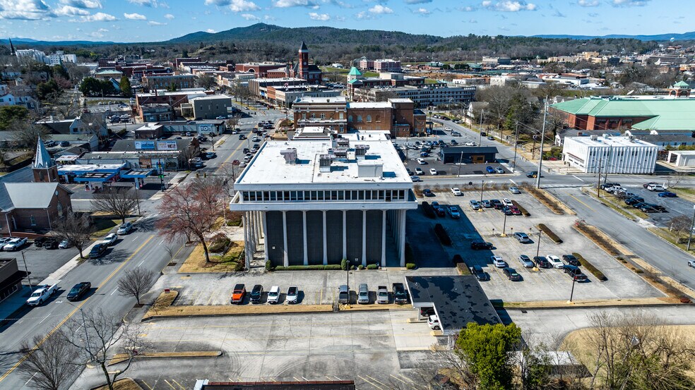 Primary Photo Of 701 Broad St, Rome Office For Sale