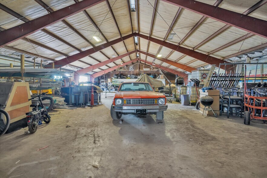 More Photos Of 510 61st St, Galveston Warehouse For Sale