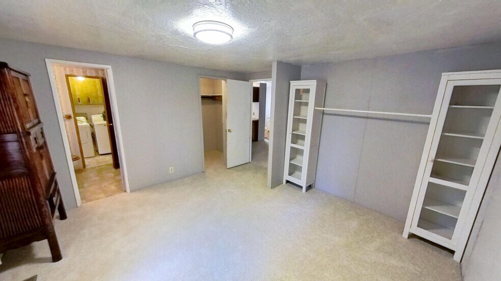 More Photos Of 295534 US Highway 101, Quilcene Flex For Sale