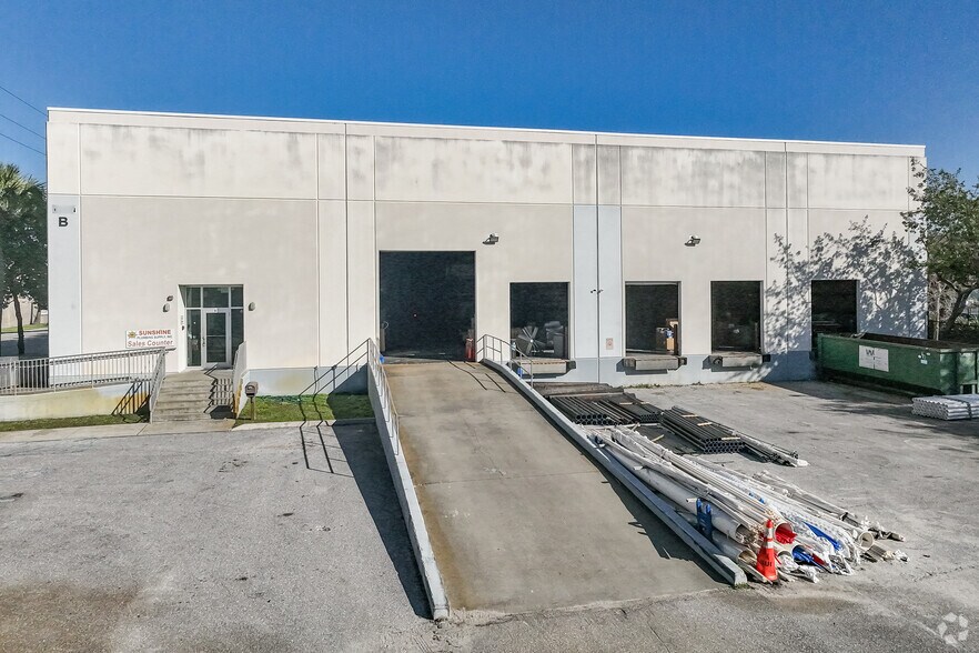 Primary Photo Of 1301 W 13th St, Riviera Beach Warehouse For Lease