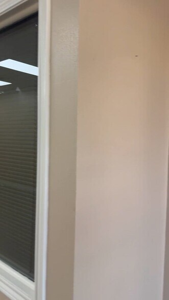 More Photos Of 1200 W Henderson St, Cleburne Storefront Retail Office For Lease