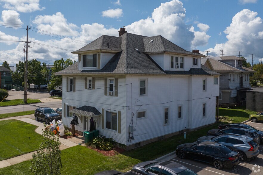More Photos Of 532 Townsend St, Lansing Apartments For Sale
