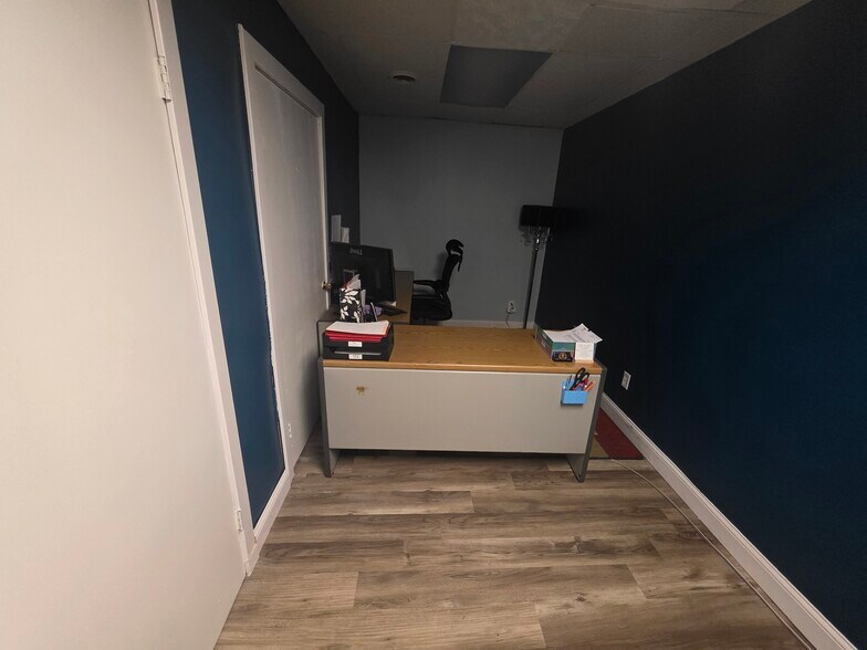 More Photos Of 1451 E Market St, Warren Medical For Sale