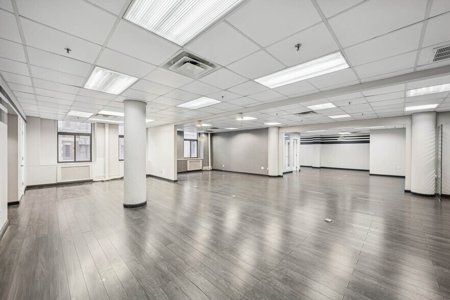 More Photos Of 16 W 32nd St, New York Office For Lease