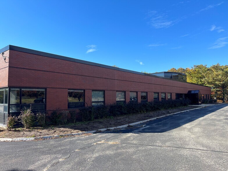 More Photos Of 60 Columbian St, Braintree Light Manufacturing For Lease