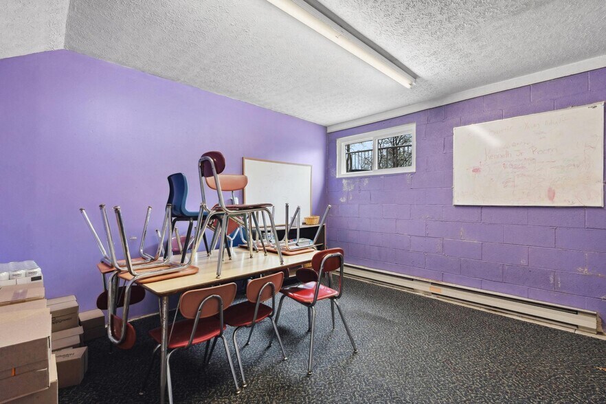 More Photos Of 8340 Pippin Rd, Cincinnati Specialty For Sale